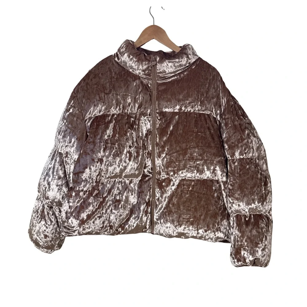 Fabletics Velvet Puffer Jacket Champagne color Size 1X - Picture 6 of 14